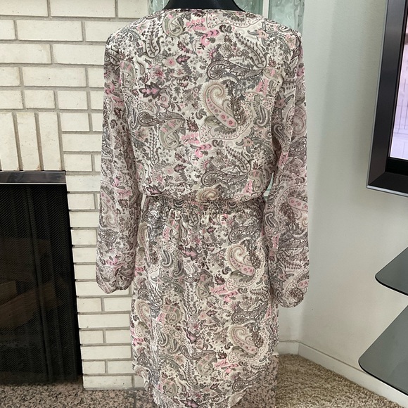 Women’s Dress - Picture 6 of 6